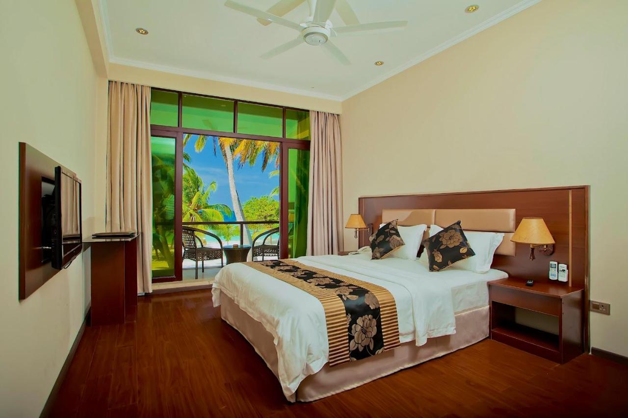 Kaani Beach Hotel At Maafushi Esterno foto
