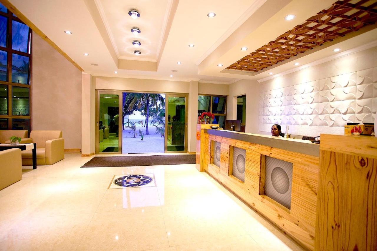 Kaani Beach Hotel At Maafushi Esterno foto