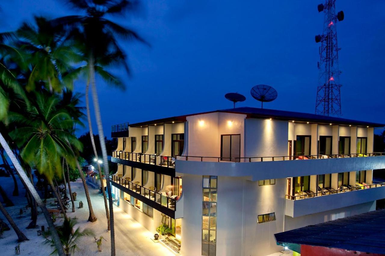 Kaani Beach Hotel At Maafushi Esterno foto